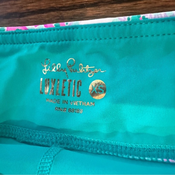 Lilly Pulitzer WOMEN'S UPF 50+ LUXLETIC CARMELIA SKORT - Picture 4 of 5